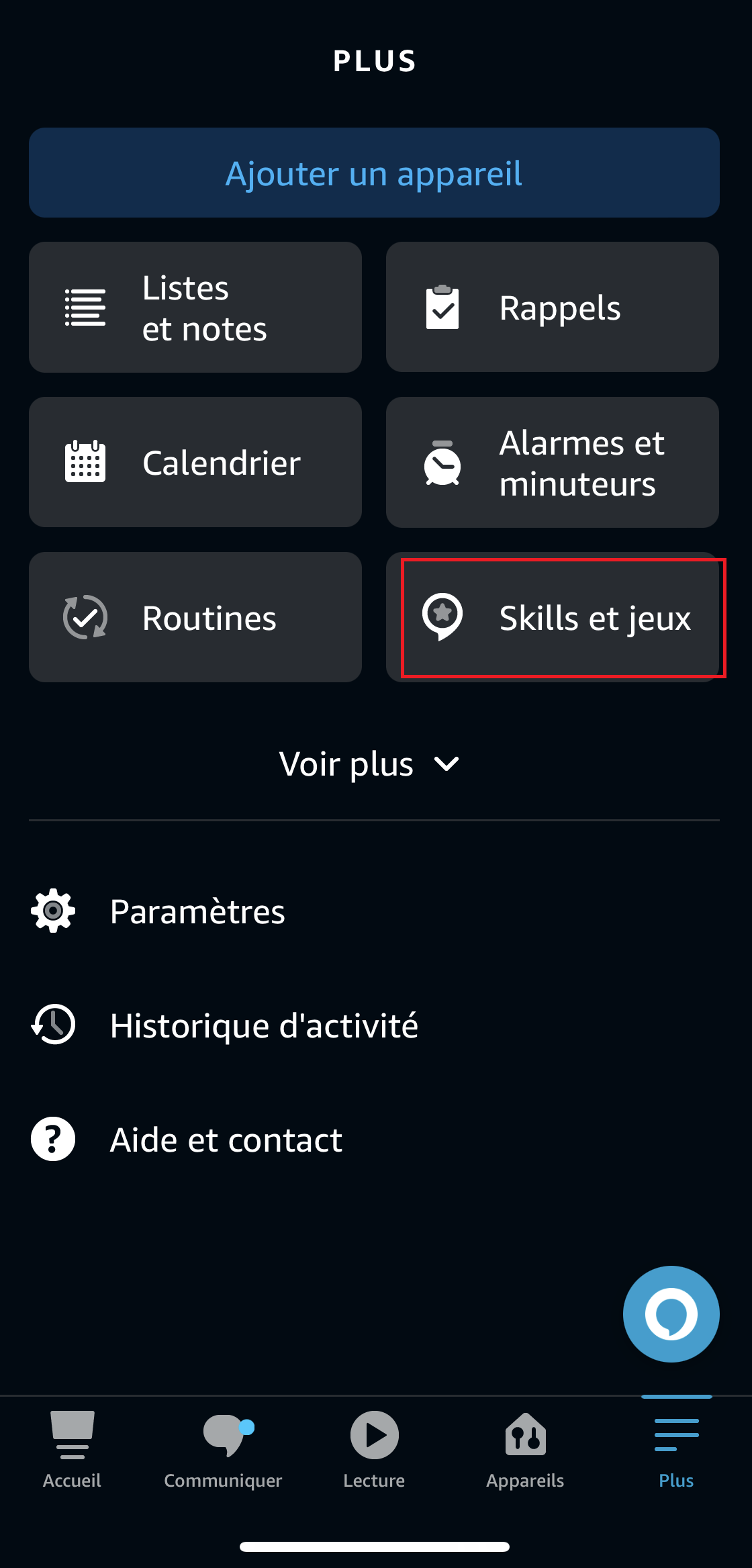  Page "Plus" de l'application Alexa à partir d'une smartphone. L'icône "Skills et jeux" se trouve à mi-hauteur de l'écran, à droite.